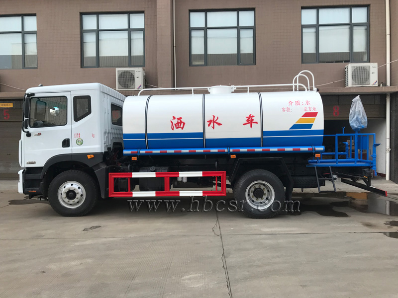 東風D9 10方保溫熱水運輸車