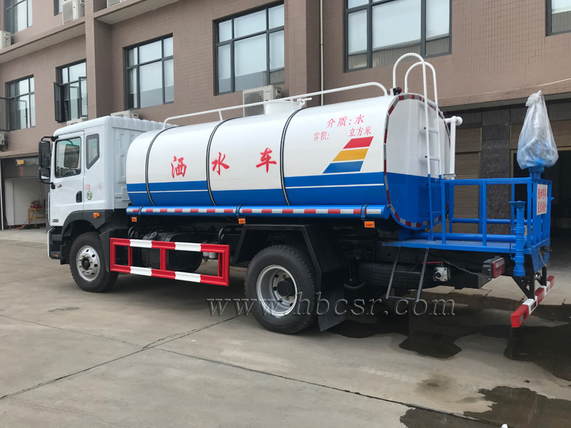 東風多利卡D9熱水配送車
